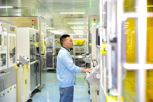 江西龍南 新春企業(yè)開工生產(chǎn)忙